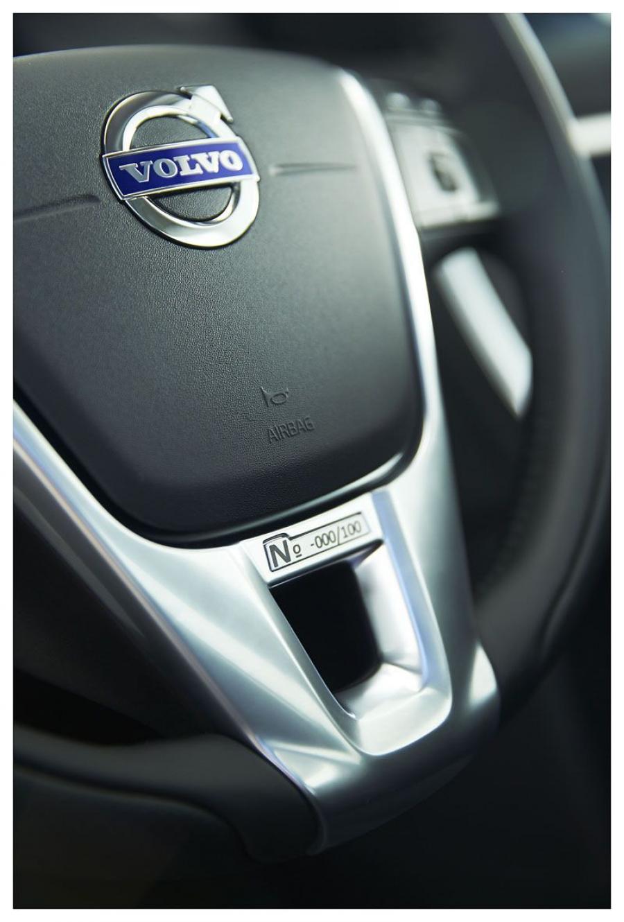  Volvo S60 Polestar 2012 года  (фото 3 из 14)